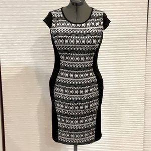 Mlle Gabrielle geometric dress. Cap sleeves. Black/white. Size M.